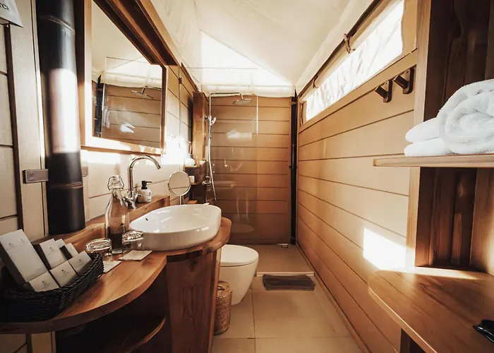 Glamp Nusa 4*